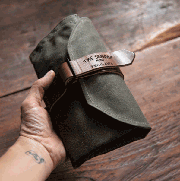 【Peg & Awl】The Sendak Artist Roll (Moss) Sendak Waxed Canvas Artist Roll – Peg and Awl